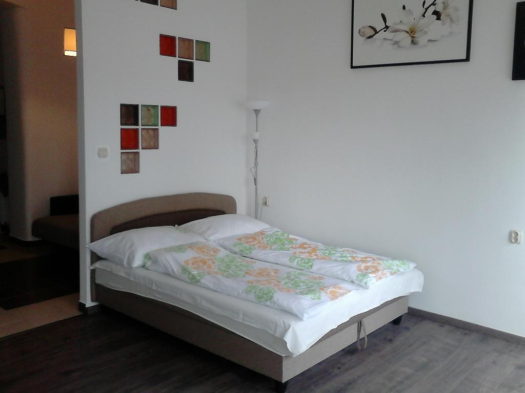 Next Door Apartment Budapest Værelse billede